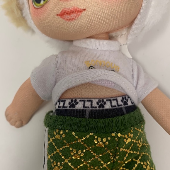 7” used Na! Na! Na! Surprise Doll - Picture 9 of 16